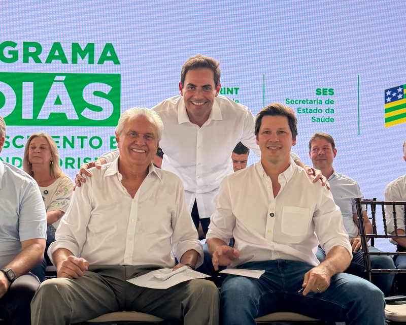 Jamil Calife participa de entrega de veículos para mais de 200 municípios goianos