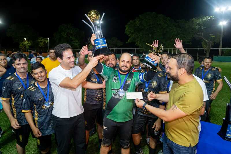Deputado Jamil Calife prestigia final do Campeonato Metabase ao lado de lideranças regionais