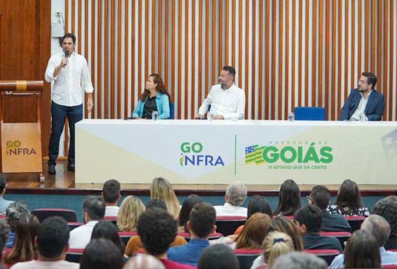 Jamil Calife conversa sobre saúde mental com colaboradores da Goinfra, a convite de Lucas Vissotto